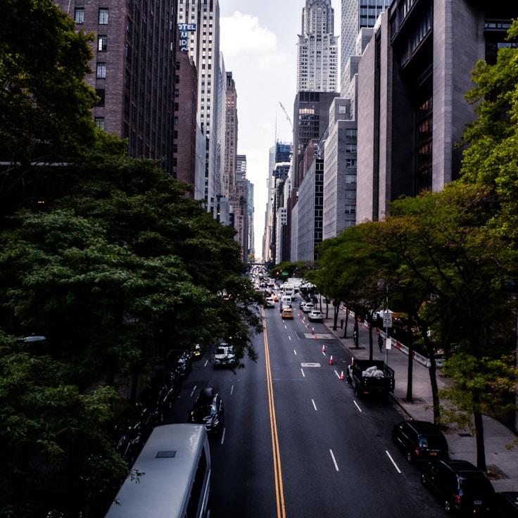 Parents evaluating schools in Italy
